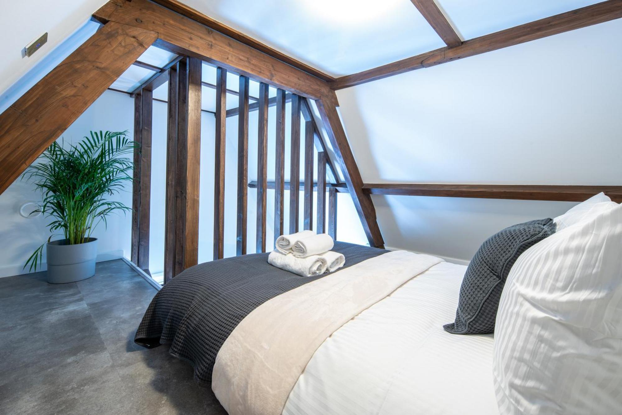 New Family Penthouse 7Min From Rotterdam Central Station Top Floor App4 Schiedam Bagian luar foto